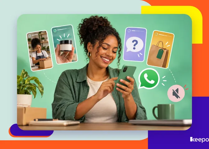 Mulher sorridente usa o celular cercada de exemplos de status do WhatsApp para vender, como produto, sacola e pergunta
