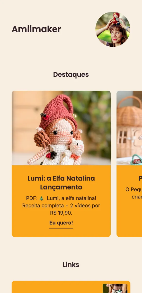 Página de loja online de artesanato amigurumi com destaque para boneca elfa de crochê e receita em PDF à venda